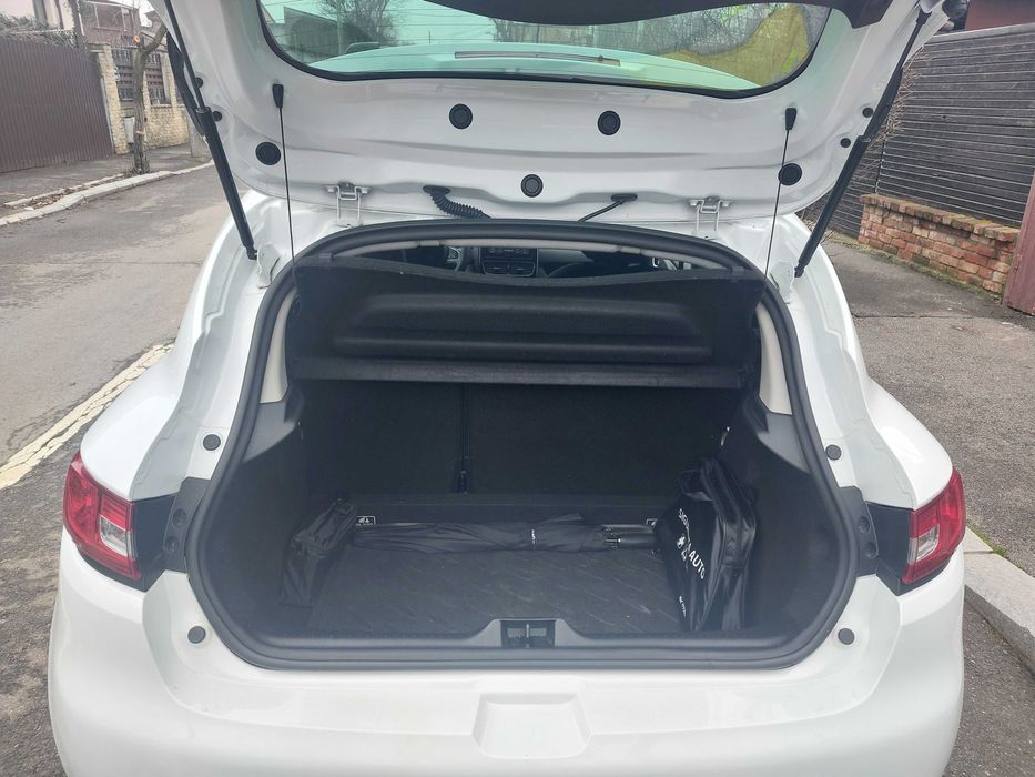 Renault Clio fabricatie 2018 -29.183 km.