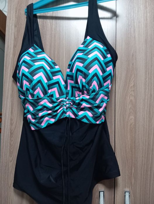 Продам б.у купальник в нормальном состоянии