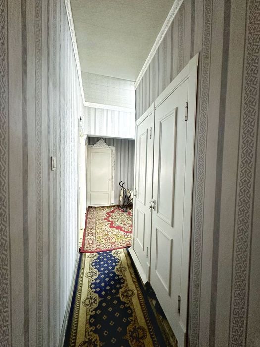 Tinchlik metroda Uy Sotiladi 5/4/3 72 kv.m