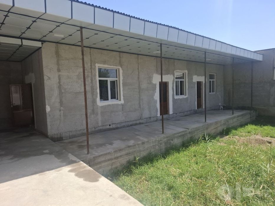 Uy sotiladi yangi o’zbekiston bog’ini orqasi