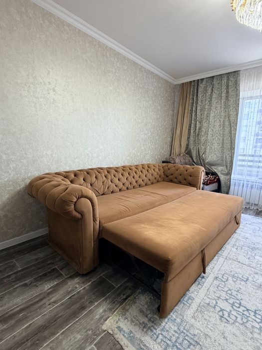 Диван в хорошем состояний
