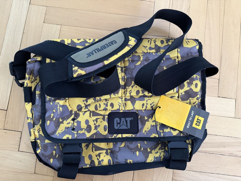 Чисто нова голяма чанта през рано CAT