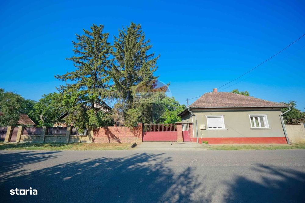 Casă de vânzare cu 4 camere - Santăul Mare, comuna Borș, județul Bihor