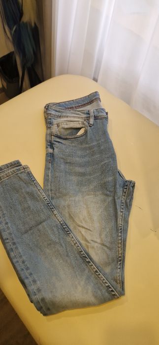 Blugi zara eur42