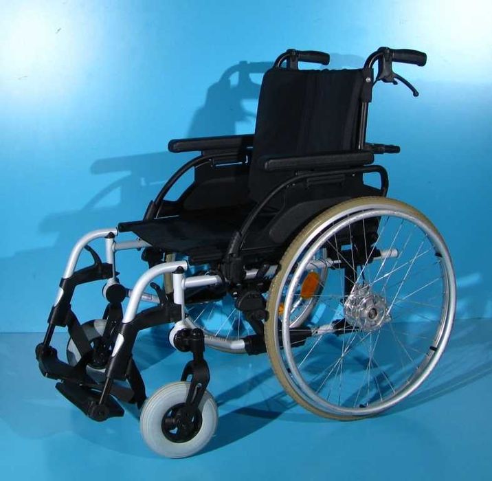 Scaun cu rotile din aluminiu Breezy - latime sezut 52 cm