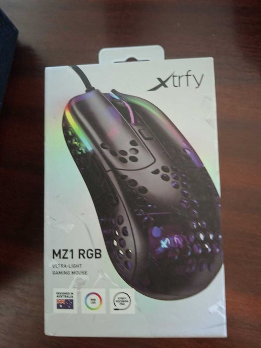 mouse gaming nou xtrfy MZ1 RGB nu a fost folosit doar 100 de lei