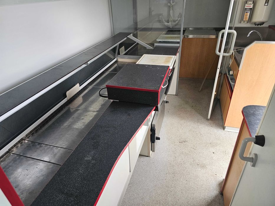 Мобилен магазин за риба