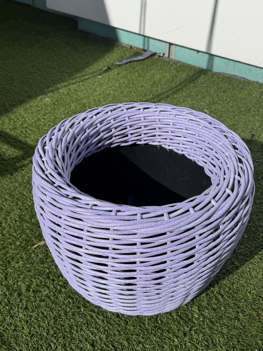 Кашпа от ратан.