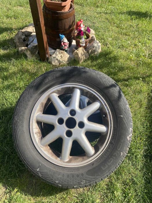 гуми с джанти от ауди 15цола 195х65х15 дот 17г.нокиан летни