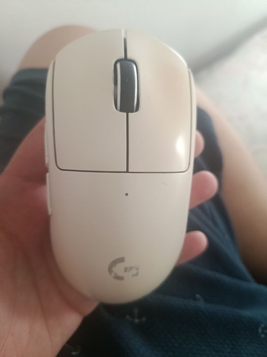 Logitech x super light