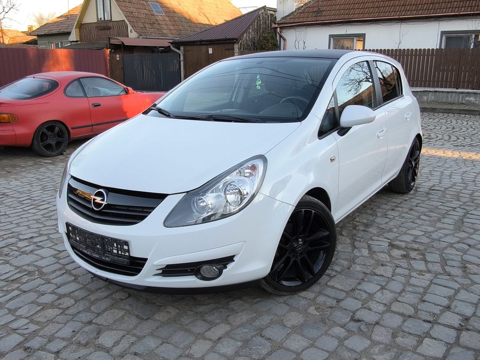 Opel Corsa 1.4 benzină