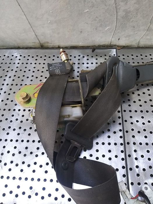 Centura siguranta stanga fata hyundai santa fe 1 sm 2002