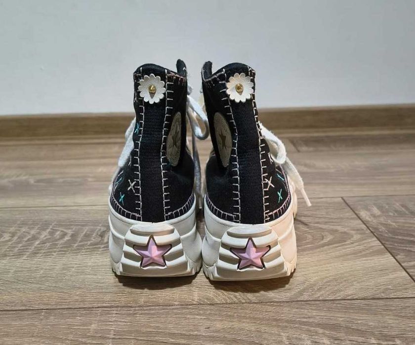 Converse mărimea 35,5