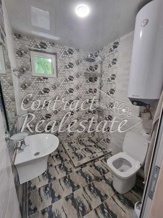 Страхотен Двустаен Обзаведен Колхозен  пазар !