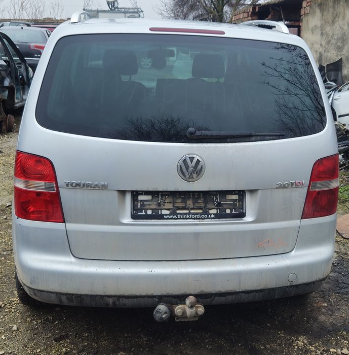 Фолксваген Туран 2.0 136кс на части VW Touran 2.0tdi 136 na chasti