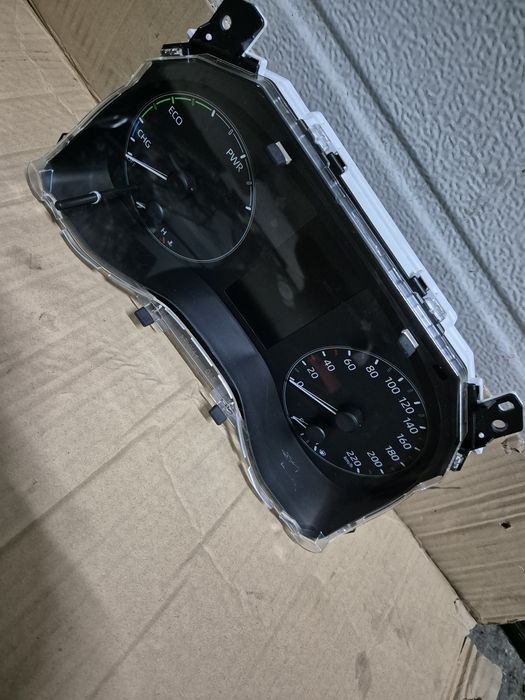 Ceasuri de Bord Toyota Yaris 4 Hibryd 2019-2023 Volan stinga