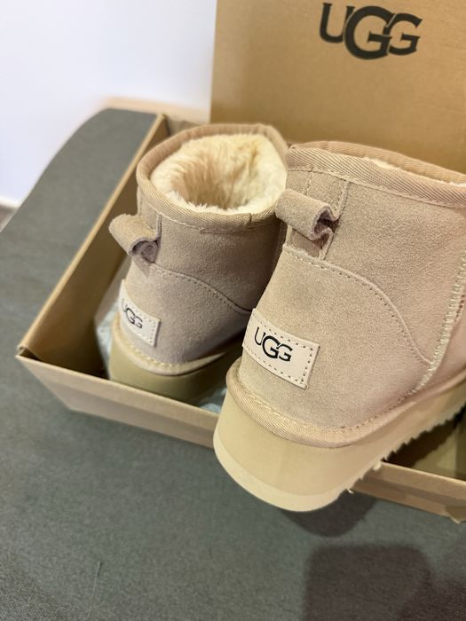 Ugg mini crem 39