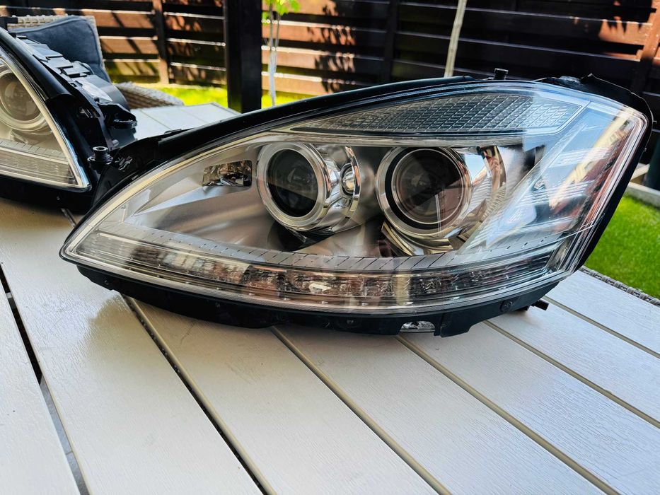 Faruri Mercedes W221 S OEM Facelift Nightvision bi-xenon PRET pe set