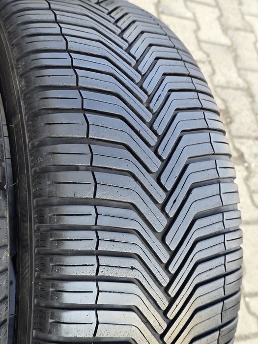 235 50 18 Michelin