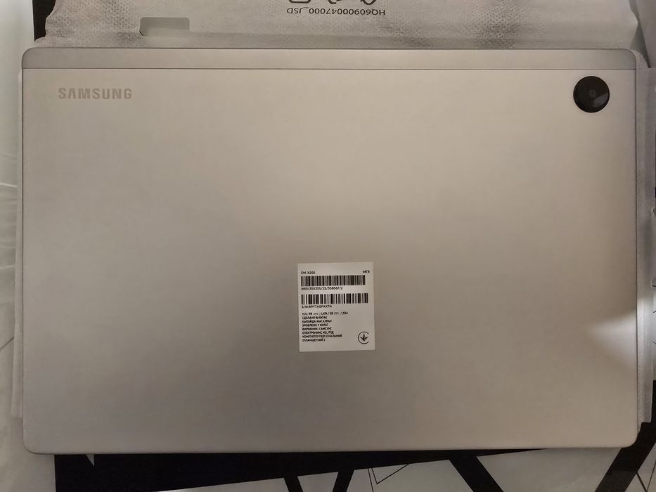 Продаю планшет Samsung A8 64gb