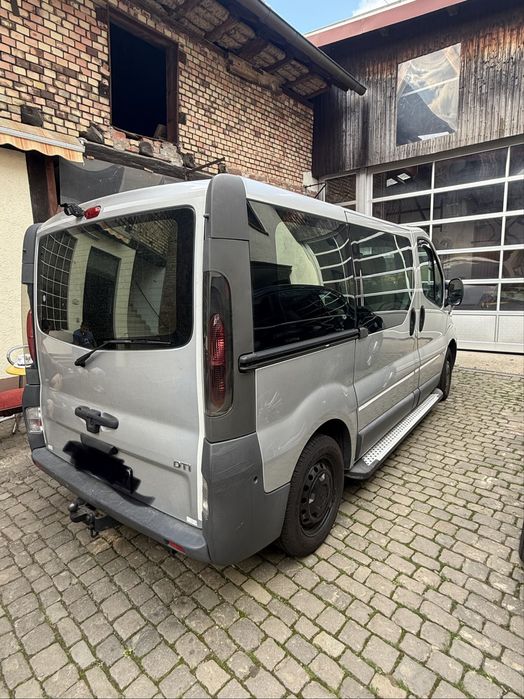 Vivaro 2003 1.9 cdti 9 locuri