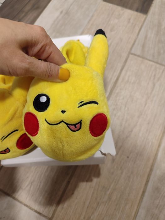 Домашни пантофи пикачо 33 номер ,  пантофи за детска градина  29 номер