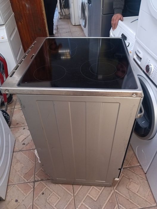 Иноксова свободно стояща печка с керамичен плот Asko 2години гаранция!