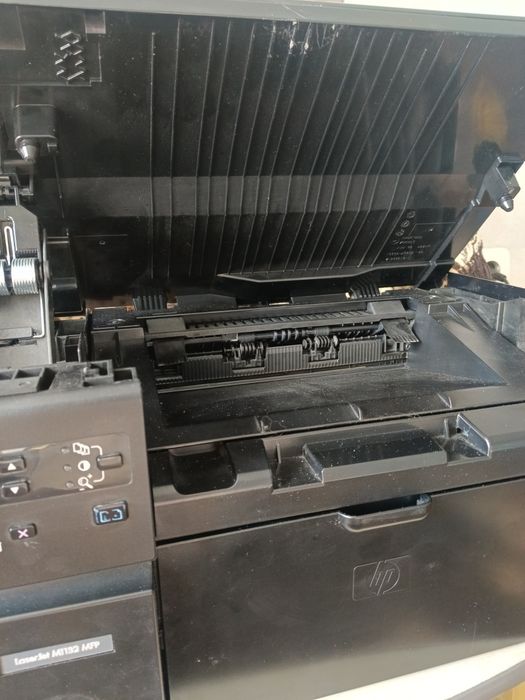 Принтер сканер копир HP LJ m1232