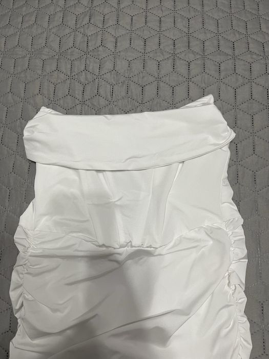 Бяла рокля Trendyol