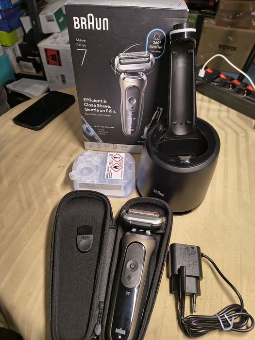 Електрическа самобръсначка Braun Seria 7 72-C7200CC, Автономия 60 мину