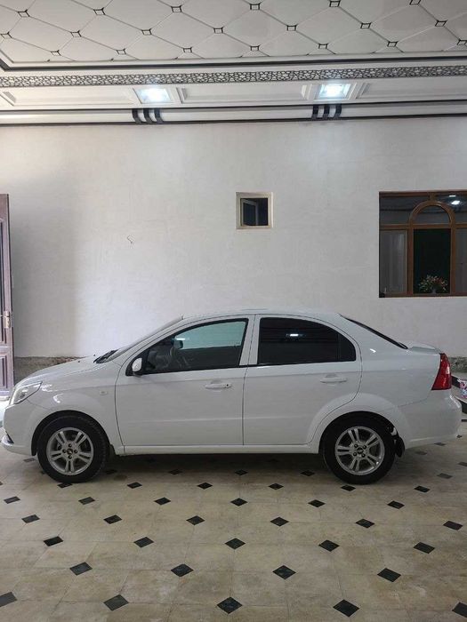 Nexia 3 avtomat Sotiladi