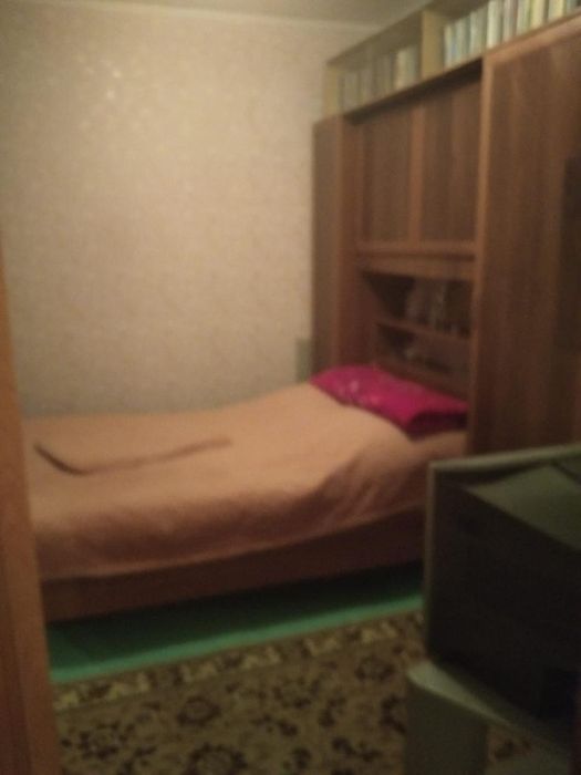 Продам 4 комнатную квартиру