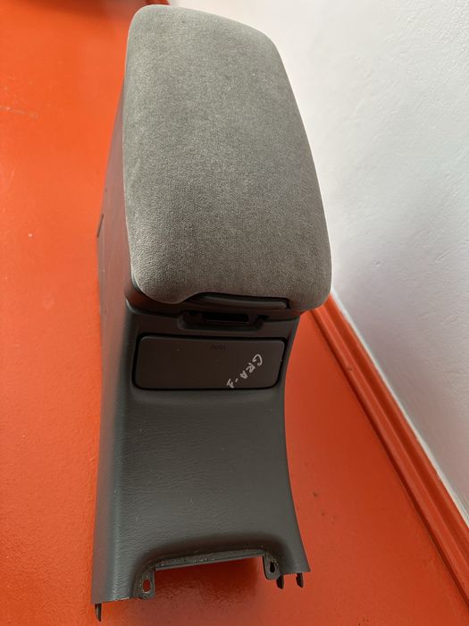 Подлокотник Тойота Грация