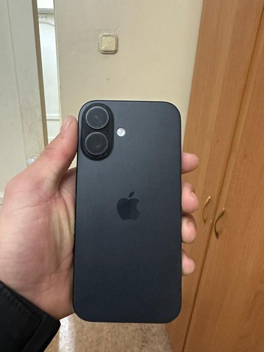 Срочно продам айфон 16 идеальном состояний