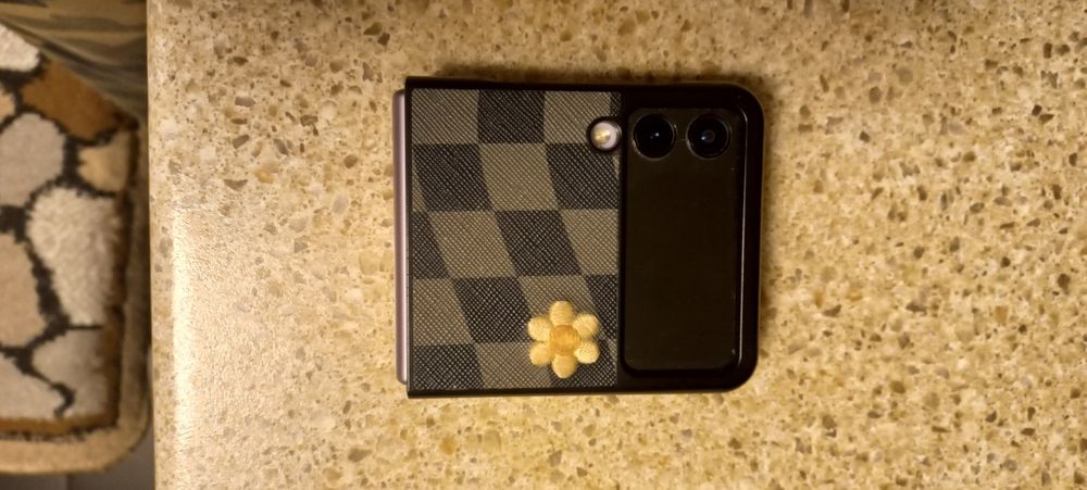 Продам  самсунг флип