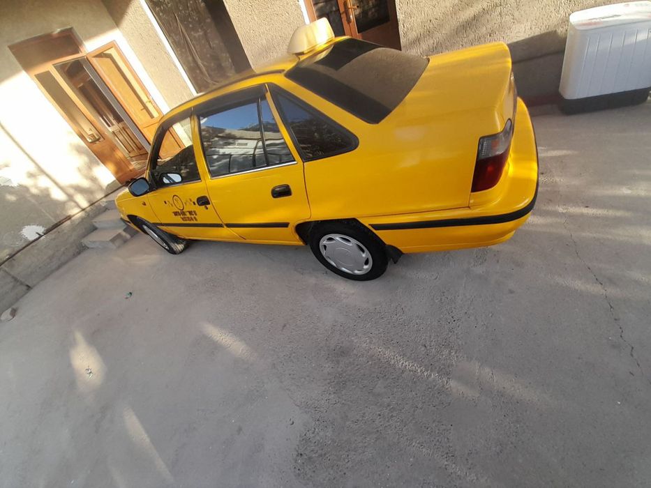 Nexia 1 sons sotiladi