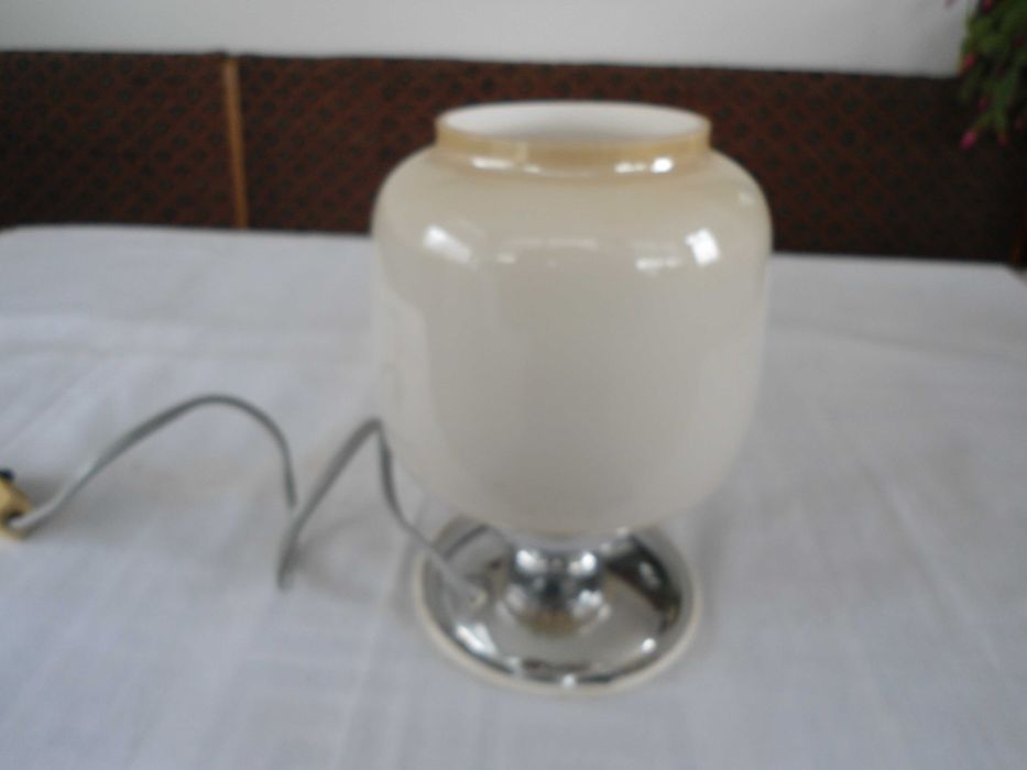 Настолна нощна лампа