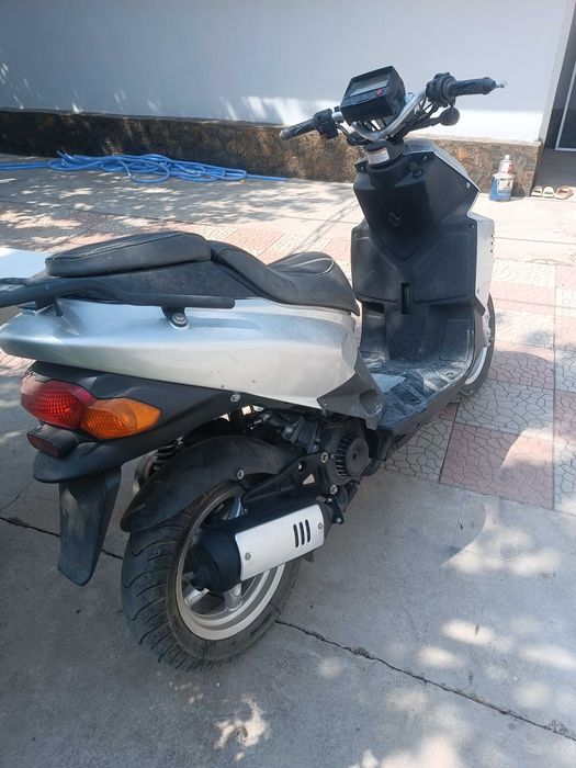 Скутер Daelim 50 кубовый