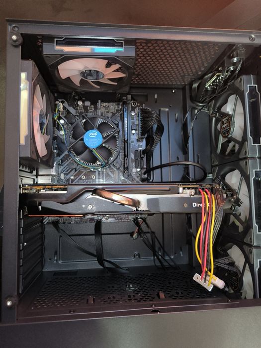 Vând PC in stare bună