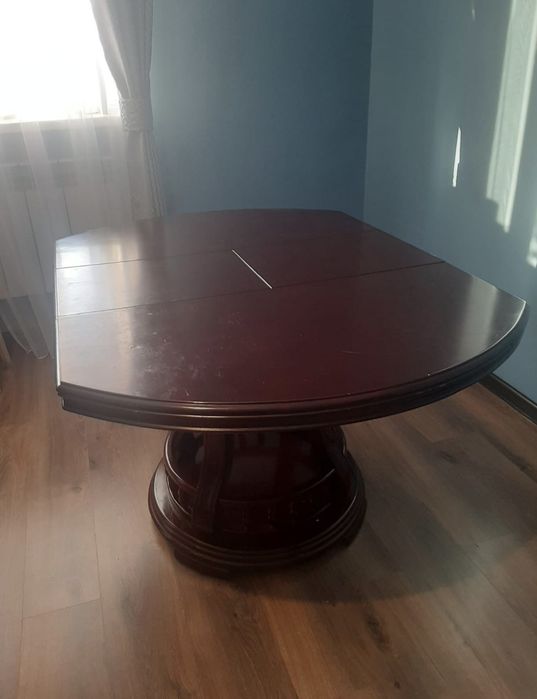 Продам стол дерево