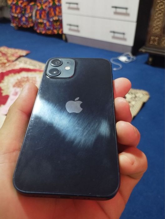 Iphone 12 mini srochna sotiladi.