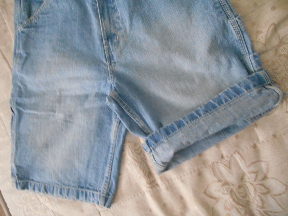 Продавам мъжки къси панталони: леки и удобни, подходящи за летния сезо