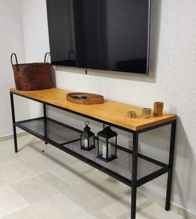 Конзолна маса/маса за телевизор/