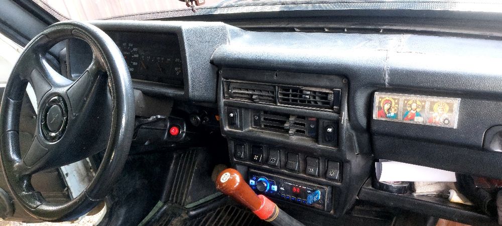 Продам автомобиль ниву .2001 года