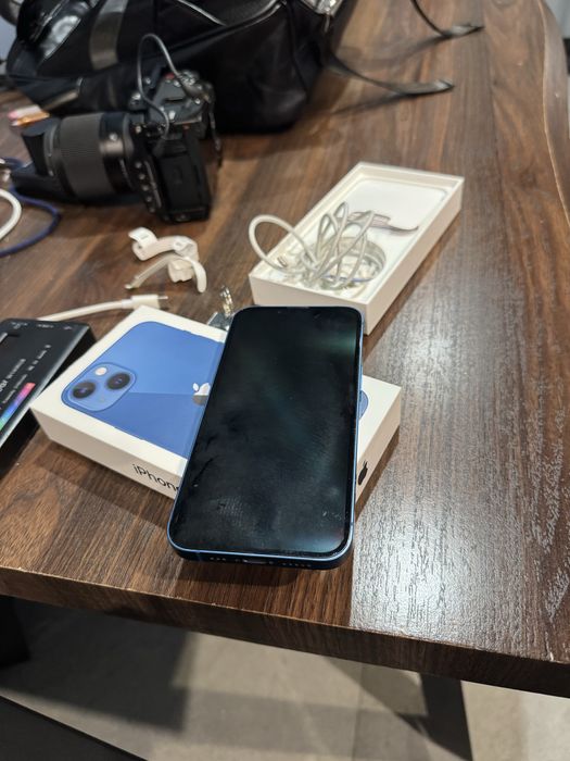 IPhone 13 в отличном состояний