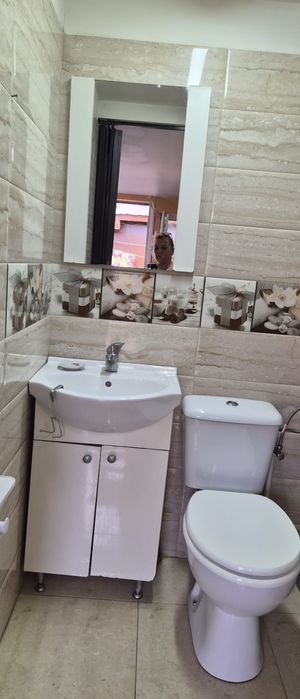 Camere la comun la curte