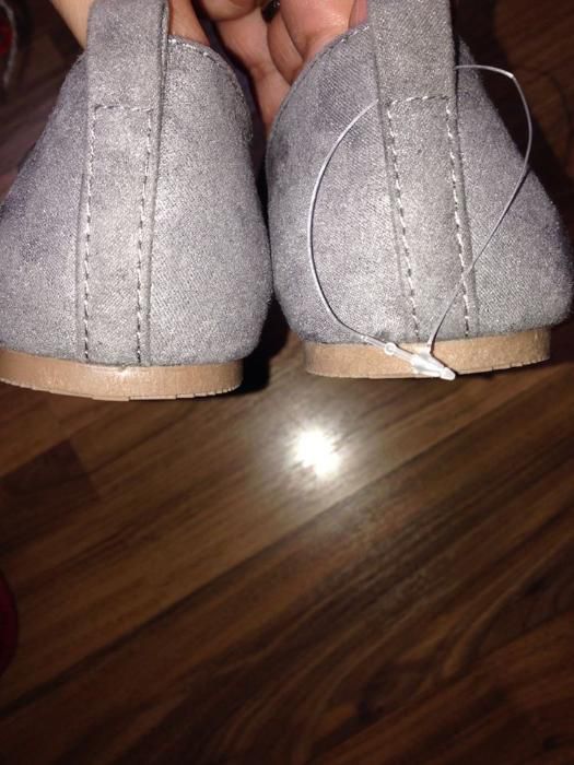Pantofi pt fetite /H & M-uk nr 35(2 uk),noi