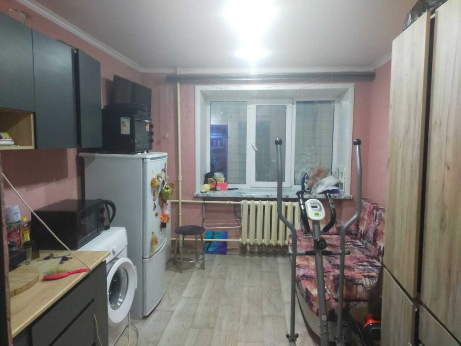 Продам комнату в центре города 14 кв. м в самом центре города.