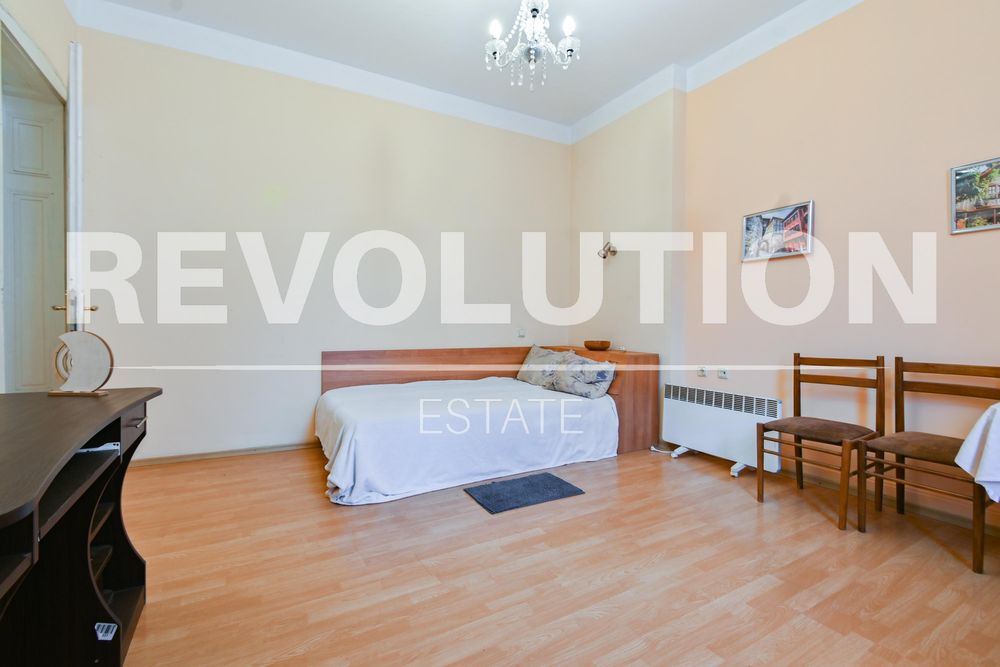 Дава се под наем Тристаен апартамент в София, Център - 110 кв.м за 750 € - Снимка #8