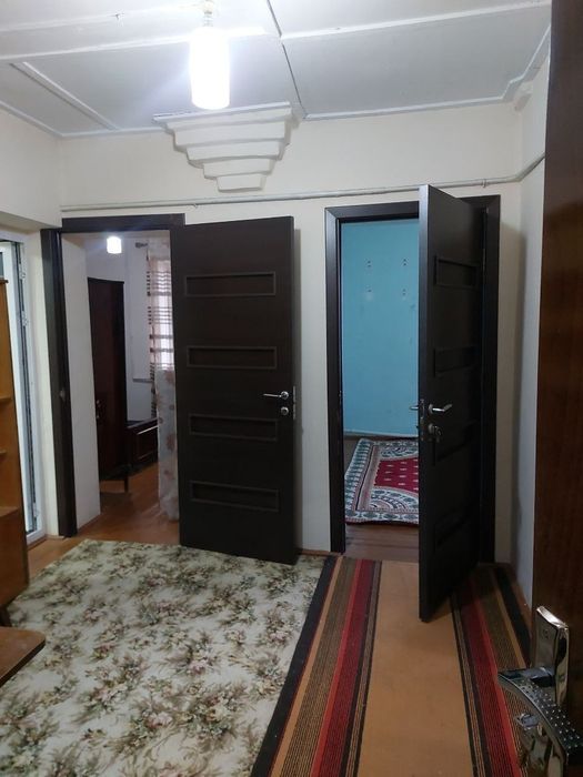 Гулистон шахар центрда коттедж. Ориентир 2 м-рн, 7 мактаб, Дилхуш кафе
